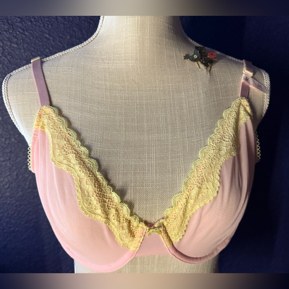 Victoria's Secret Pink Bra with Yellow Lace - Picture 1 of 5